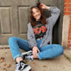 Meet your Posher, Hannah